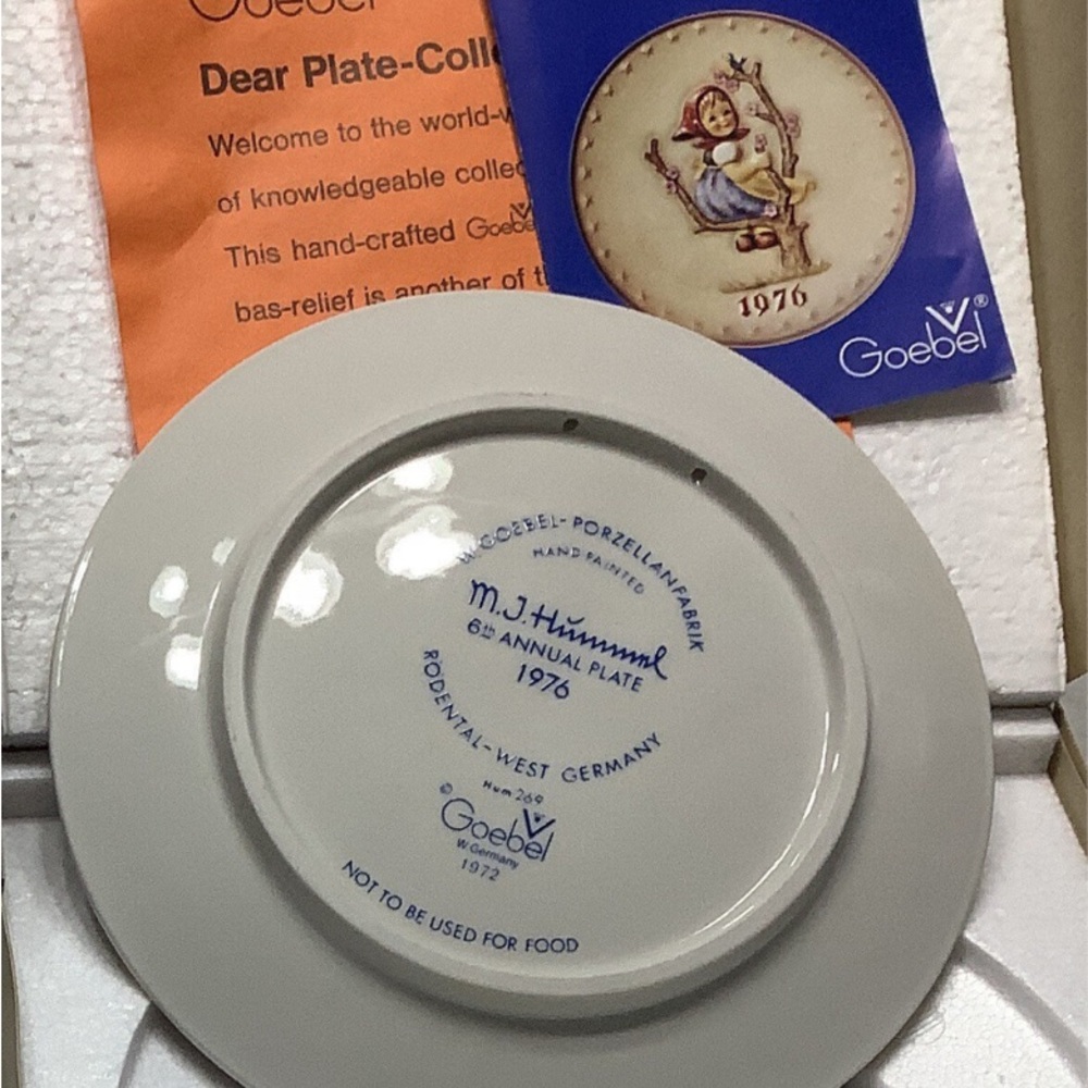 M.I Hummel 6th annual collectors plate from 1976 ~No. 269 ~ Goebel West Germany - Picture 2 of 5